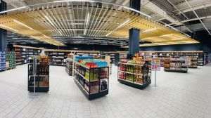 Auchan România sărbătoreşte 20 de ani de prezenţă pe piaţa locală, cu mii de oferte, beneficii şi proiecte de solidaritate